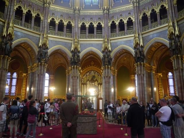 budapest parlament sala della cupola