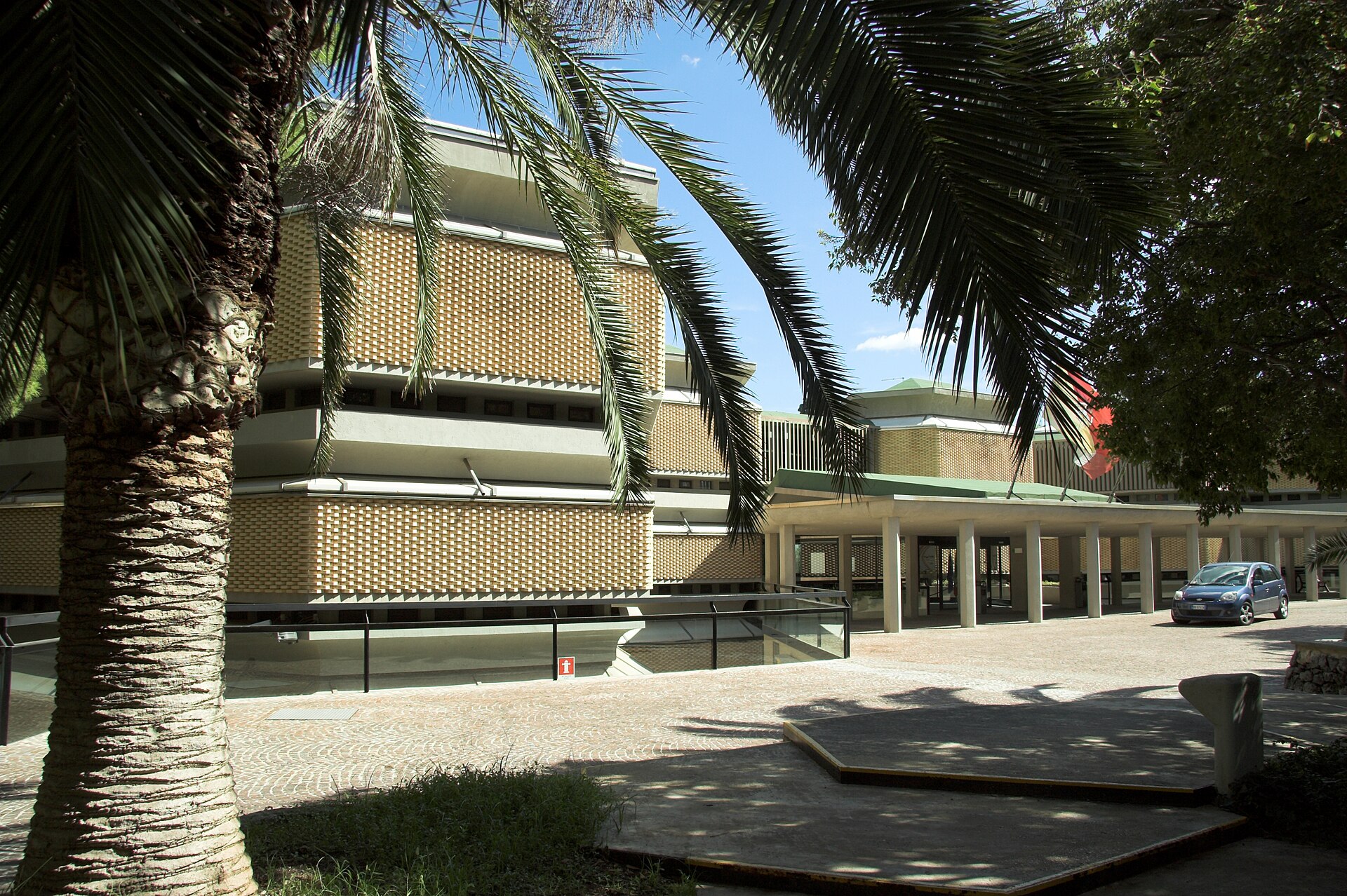 buildingofarcheologicalmuseum syrakuse 121254
