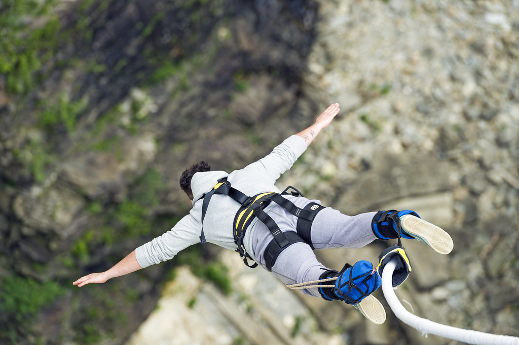 rischio incidenti nel bungee jumping