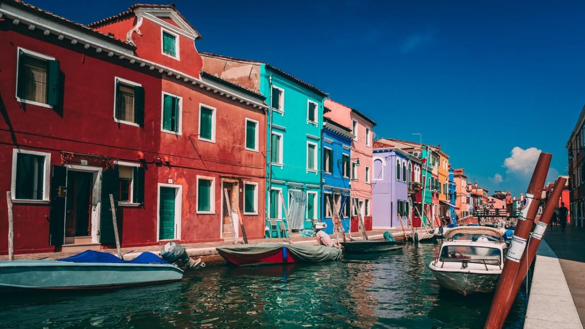 burano barche colori