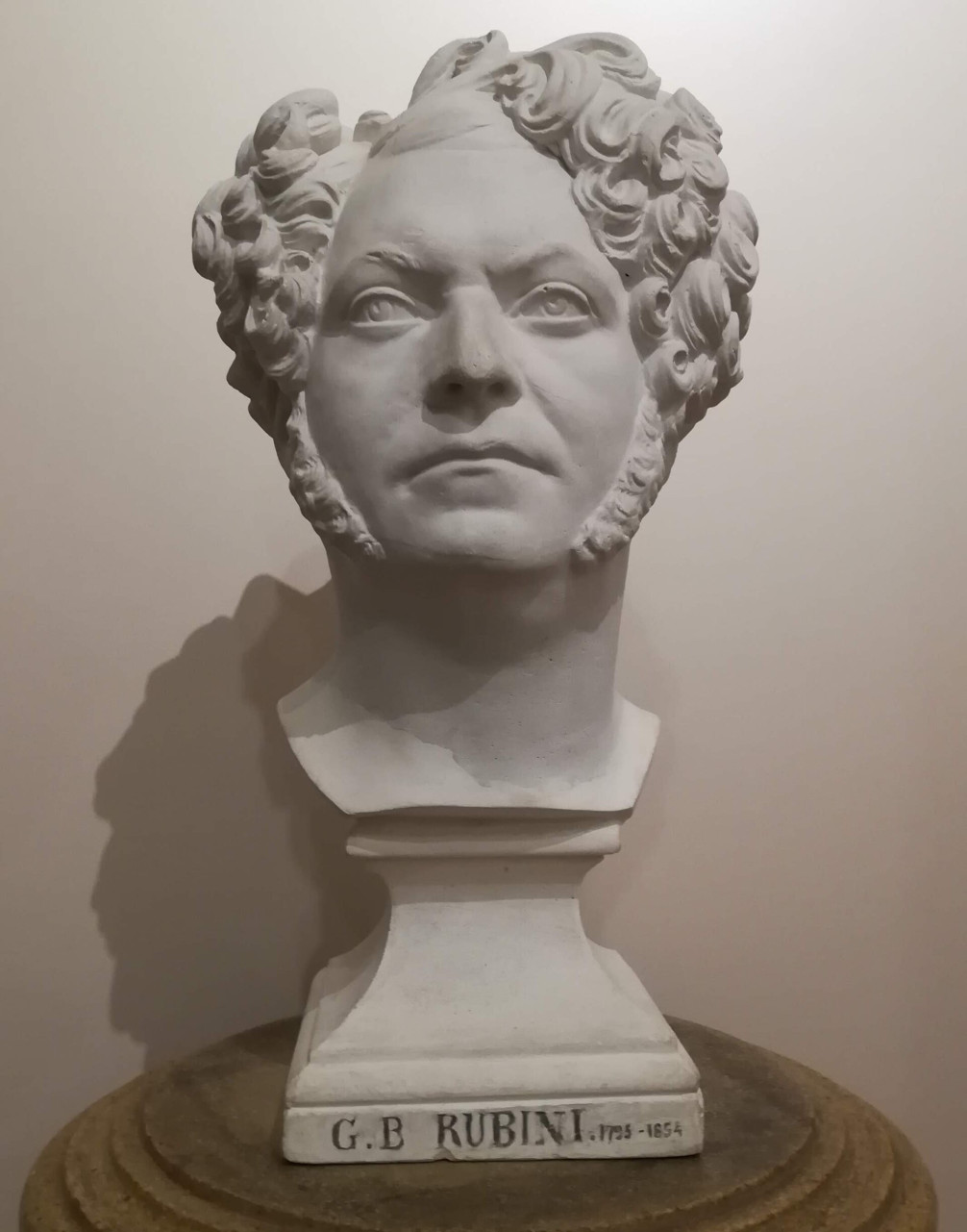 busto marmoreo di giovan battista rubini presso museo donizettiano di 