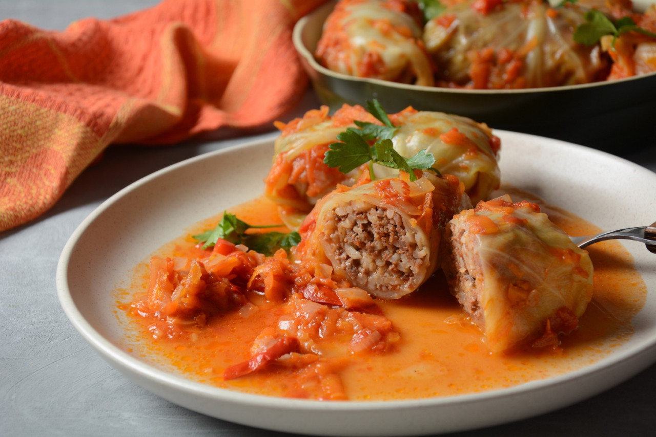 cabbage rolls stuffed with ground beef rice tomato sauce