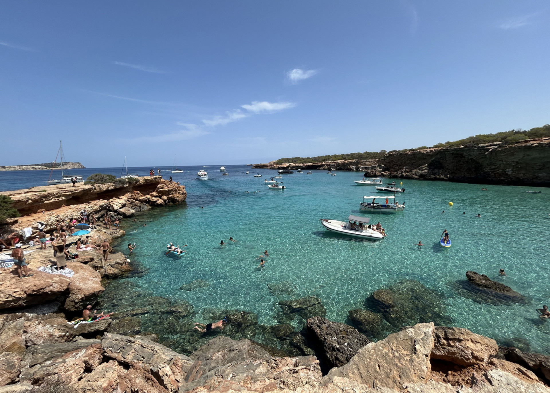 cala comte