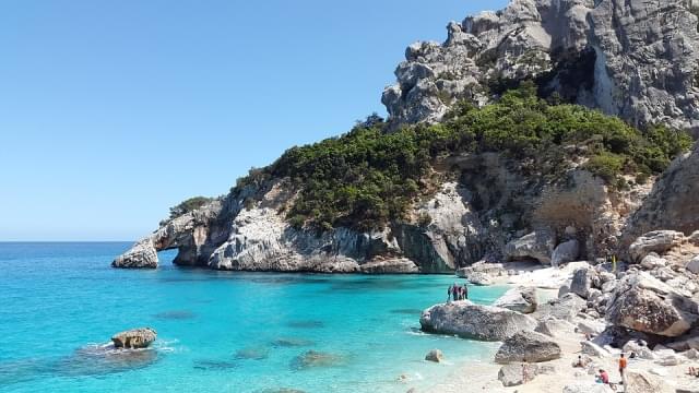 cala goloritze brunei sardegna