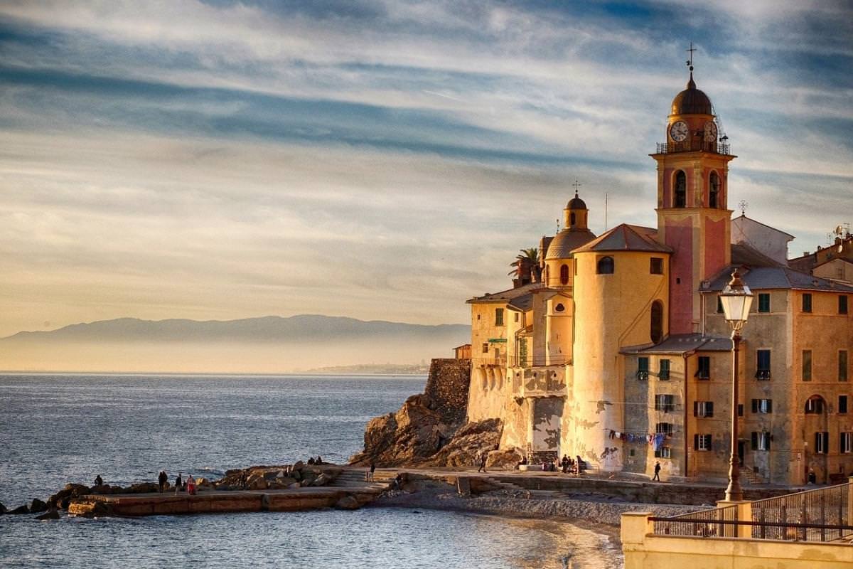 camogli liguria italia mare