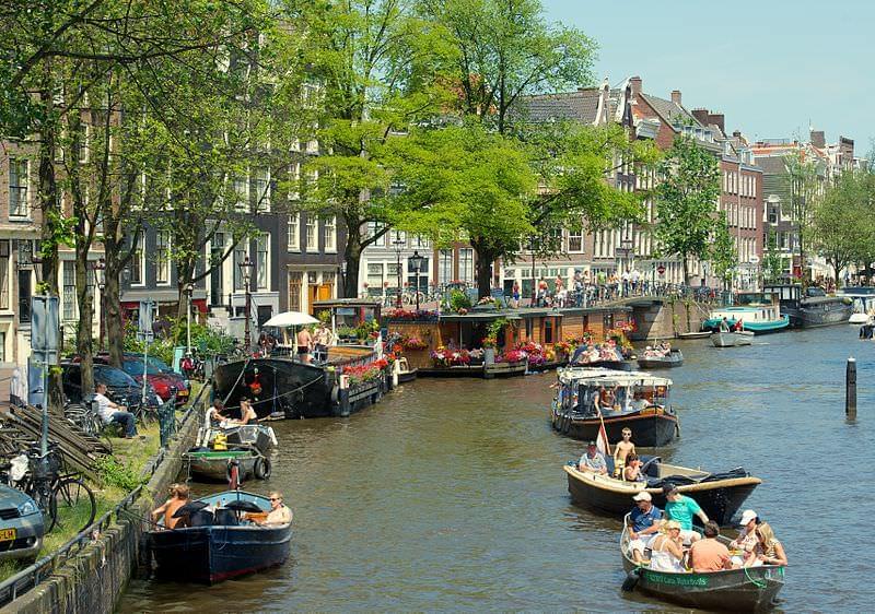canal in jordaan amsterdam 9258952020
