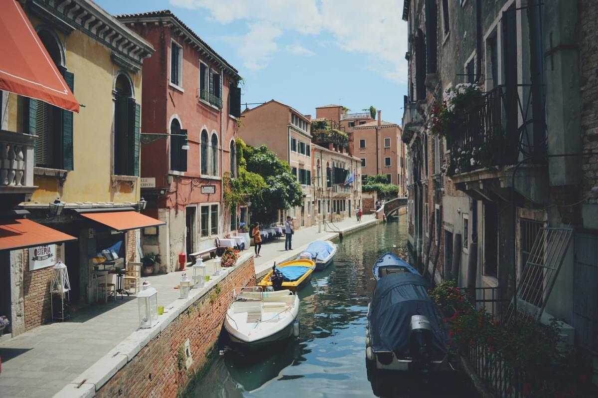 canale venezia italia barche