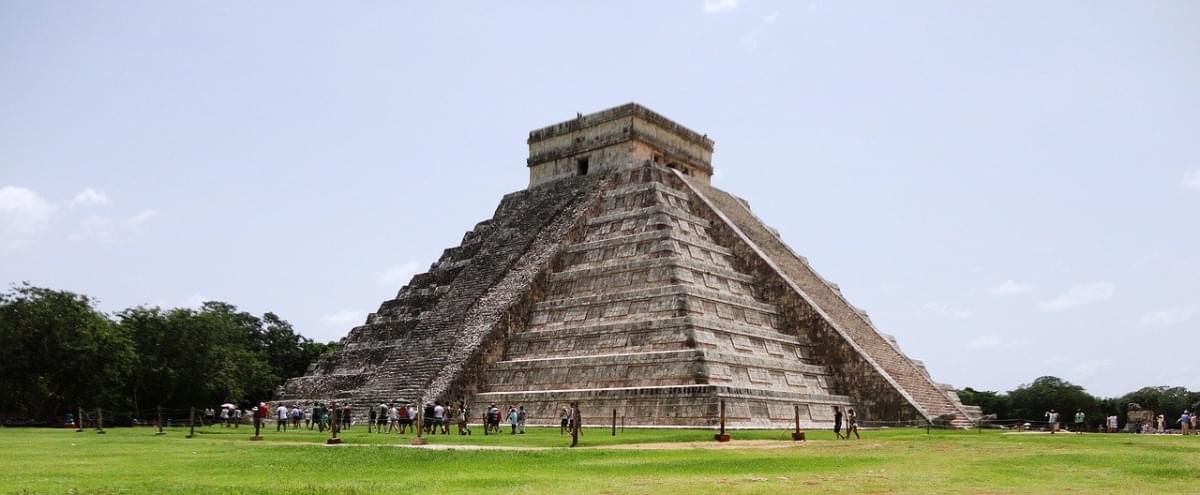 cancun piramide maya tempio