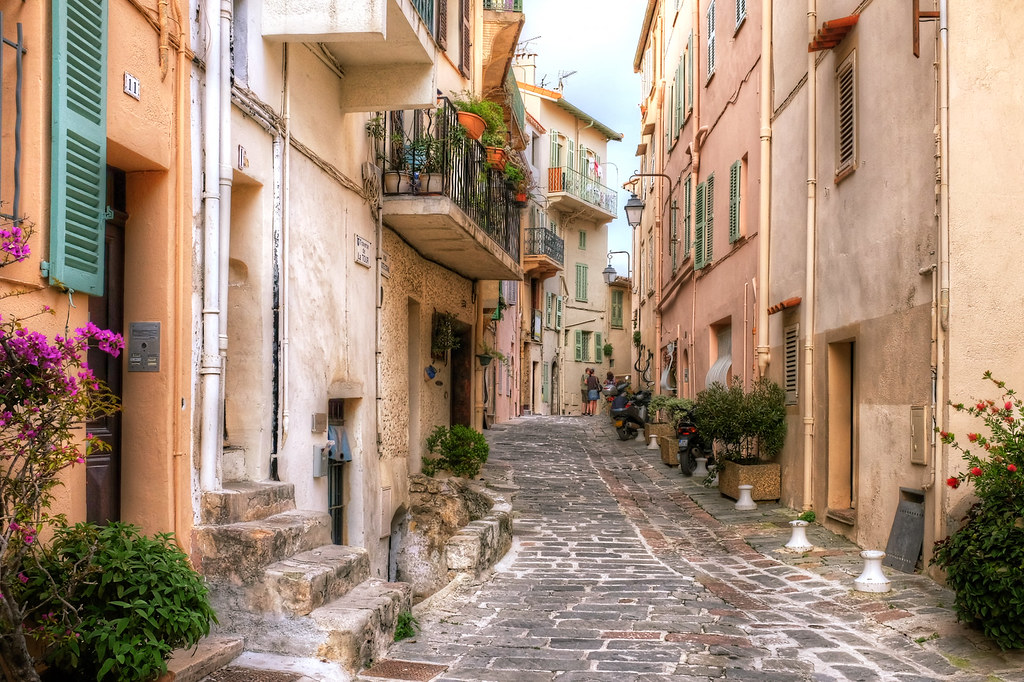 cannes street fance