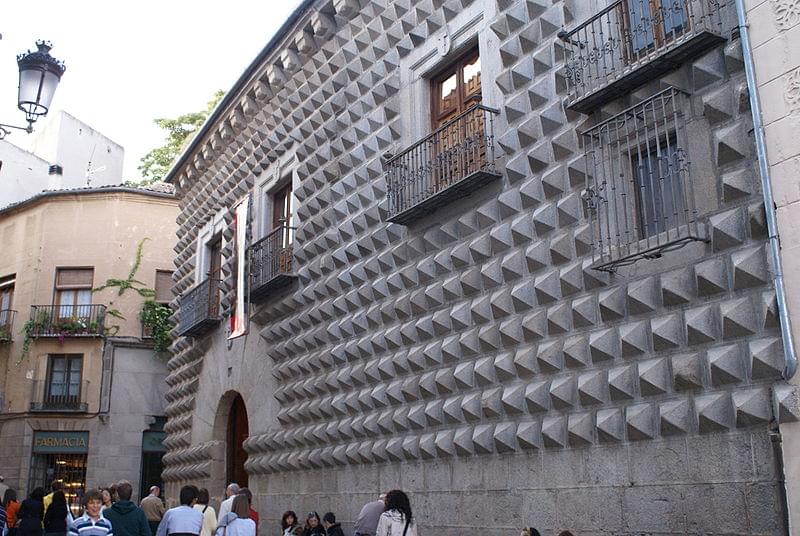 casa de los picos de segovia