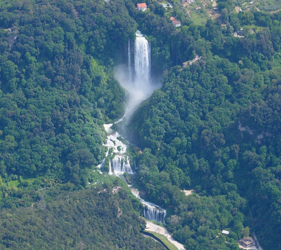 cascata marmore rieti - foto di carsten steger