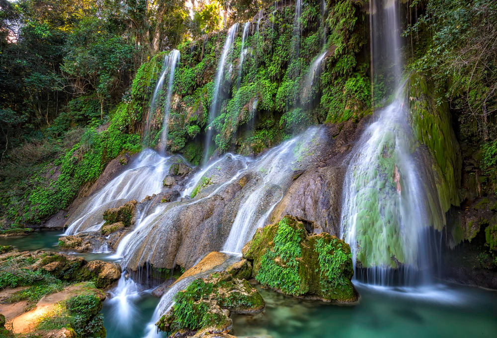 cascate di el nicho a cuba el nicho si trova all interno del gran parque natural topes de collantes un parco boscoso che si estende attraverso la catena montuosa della sierra escambray nel centro di cuba