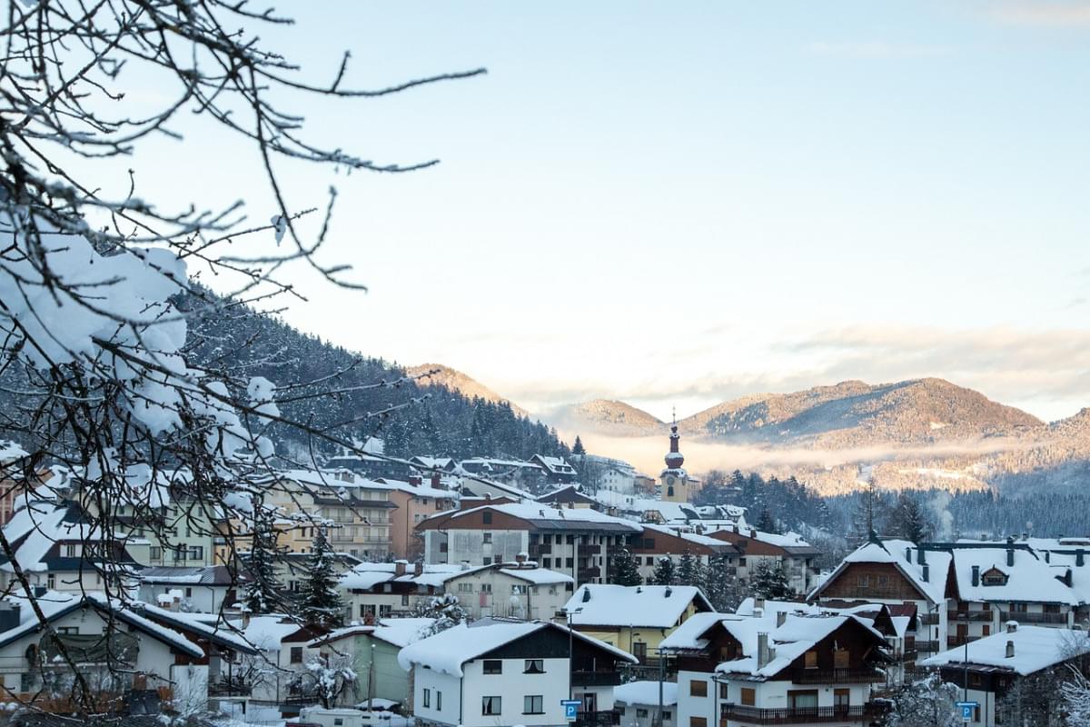 case citta nevicare montagne alpi 1