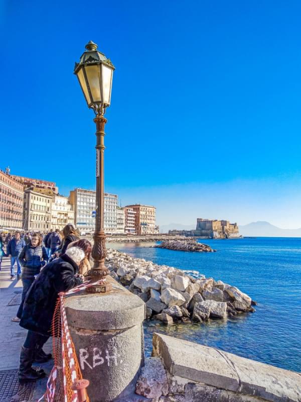 castel dell ovo da mergellina