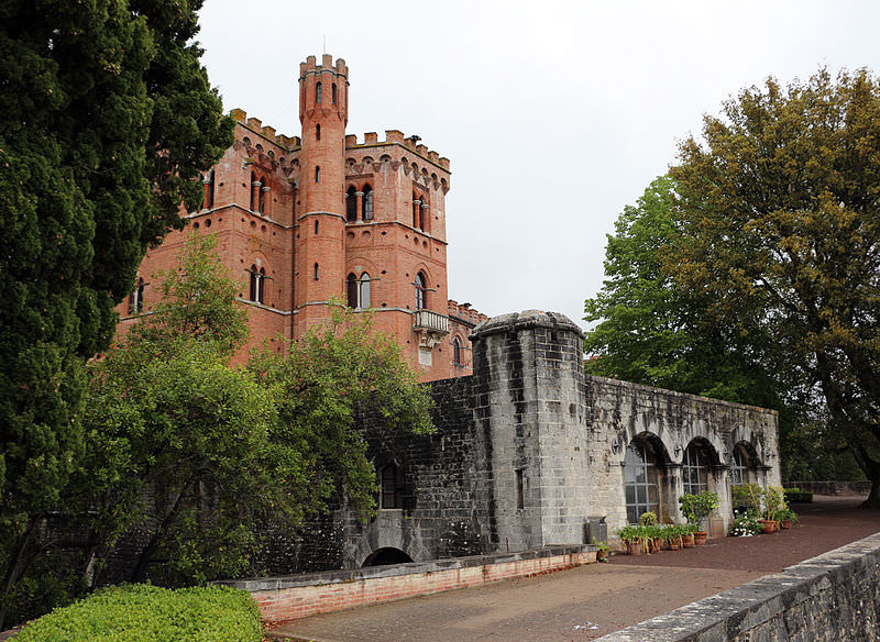 castello di brolio madonna a brolio siena