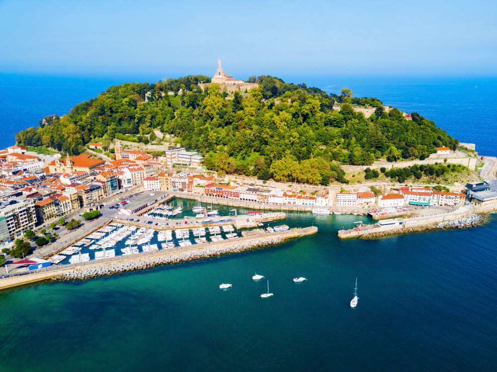 castello di mota o castillo de la mota o motako gaztelua sul monte urgull a san sebastian o citta di donostia in spagna