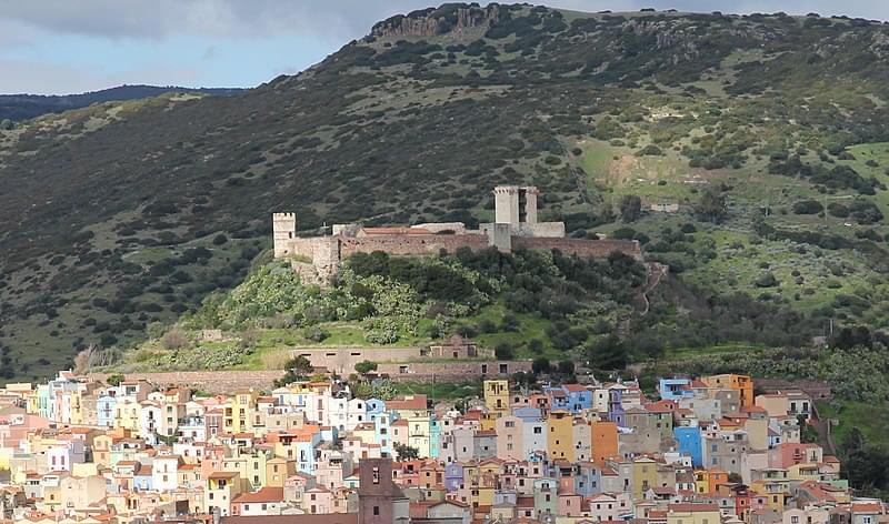 castello di serravalle a bosa