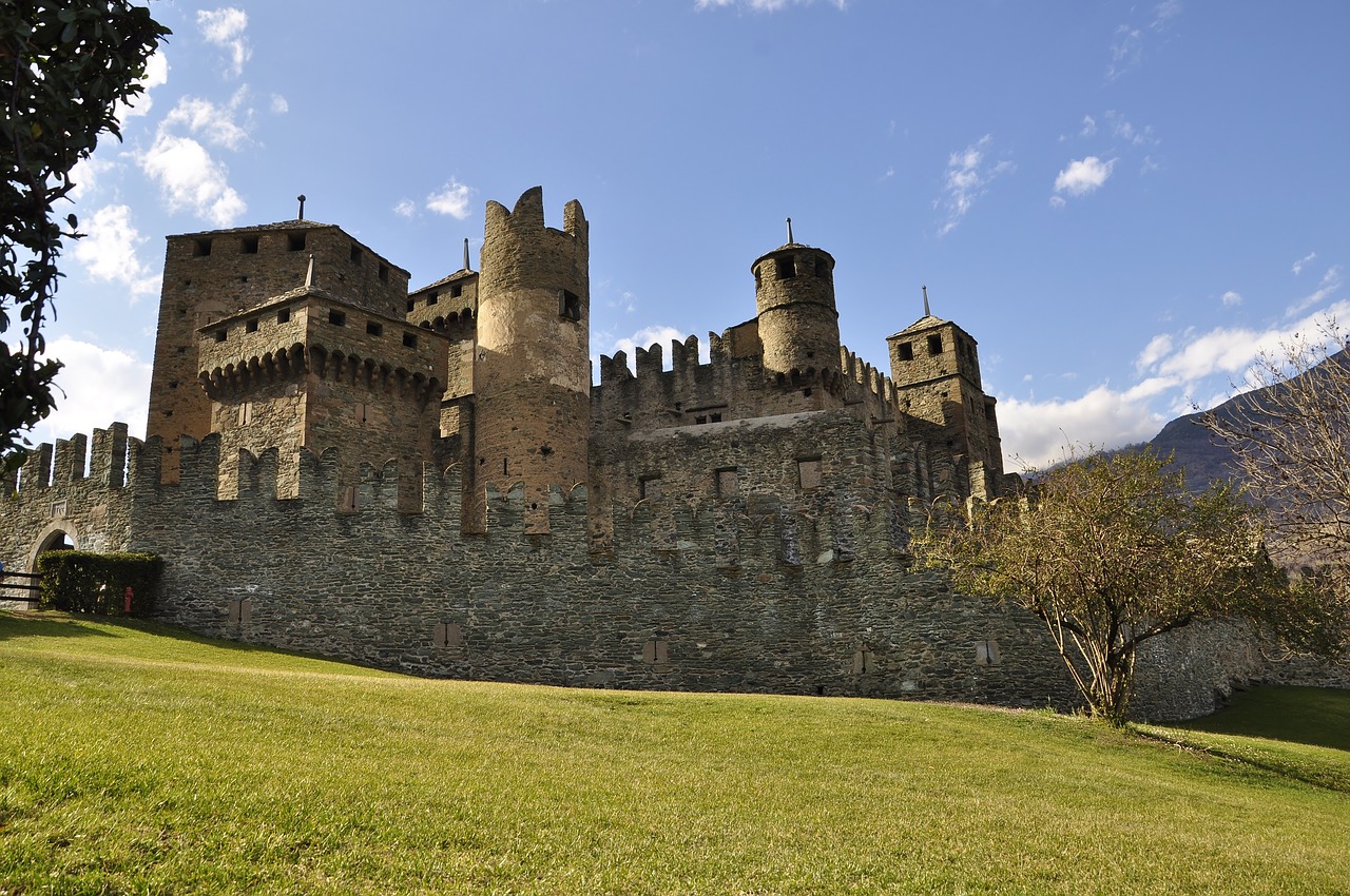castello fenis valle d aosta