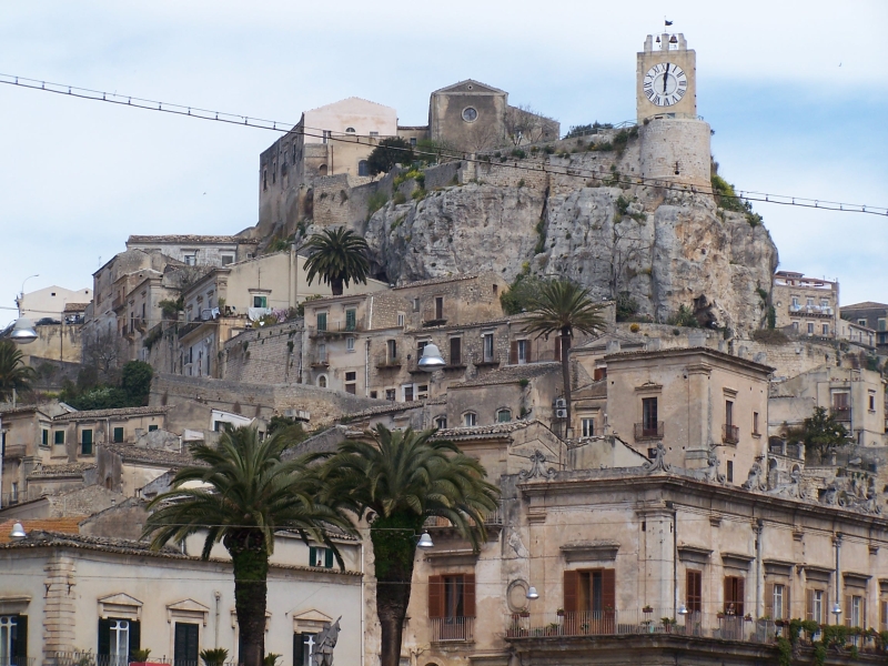 castello dei conti di modica durante un evento 1