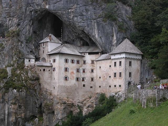 castello predjama slovenia