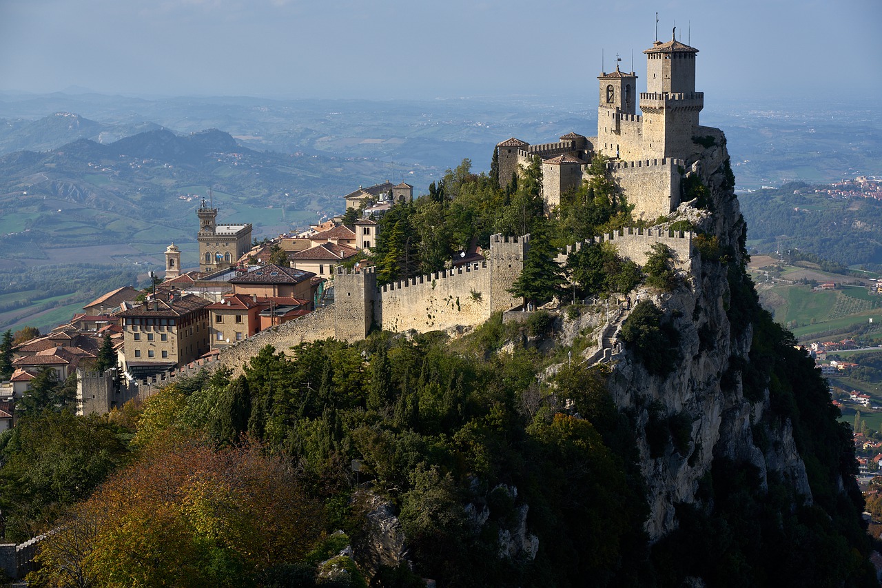 castello rock montagne medioevo