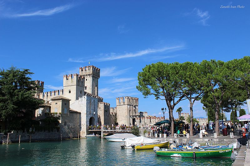 castello scaligero di sirmione