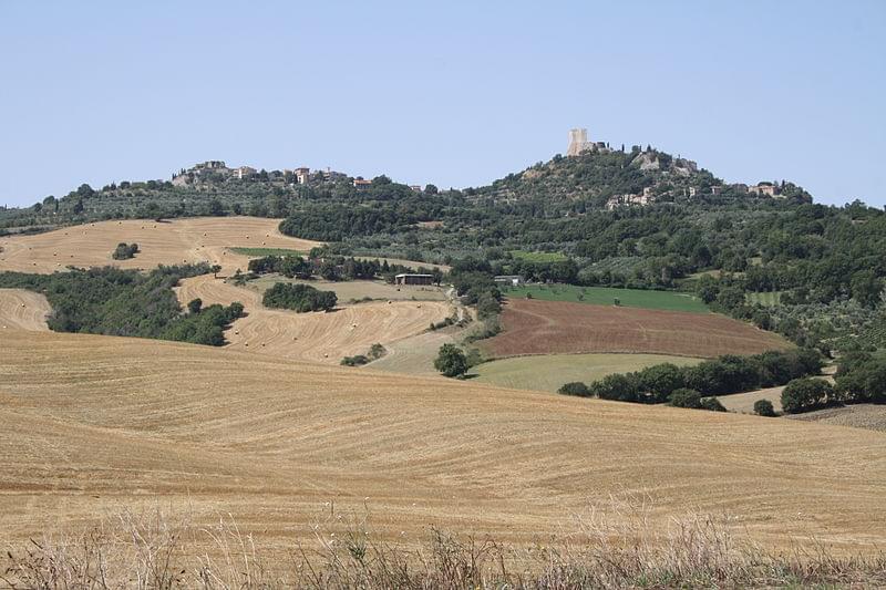 castiglione d orcia e rocca d orcia veduta dalla via cassia