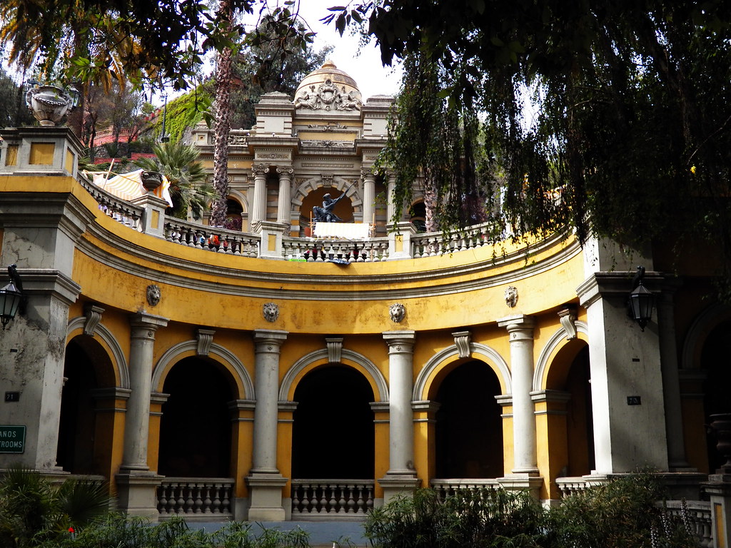 castillo hidalgo cerro santa lucia santiago