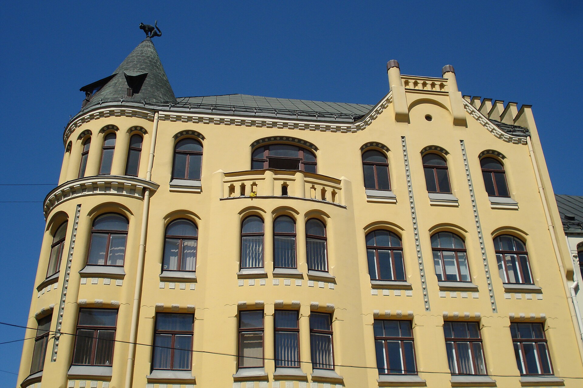 cat house riga01