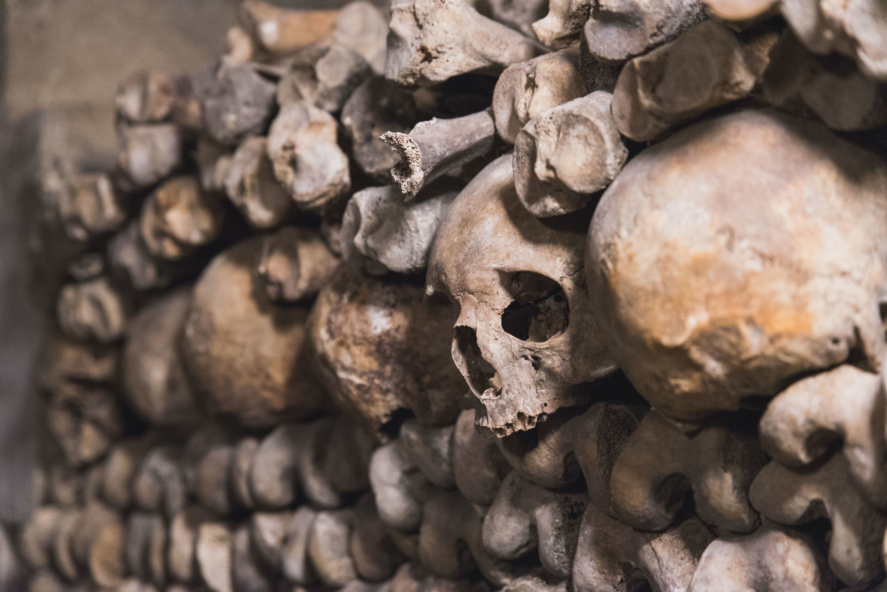 catacombs paris underground ossuaries france