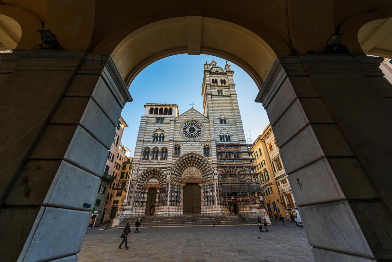 cathedral genoa dedicated san lorenzo old town with its typical black white stripes