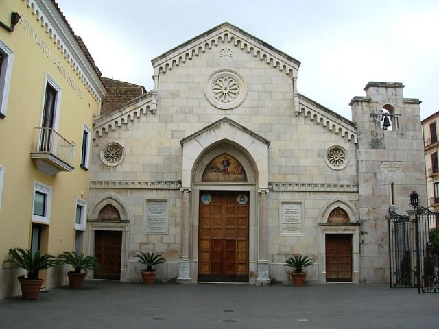 cattedrale dei santi filippo e giacomo sorrento