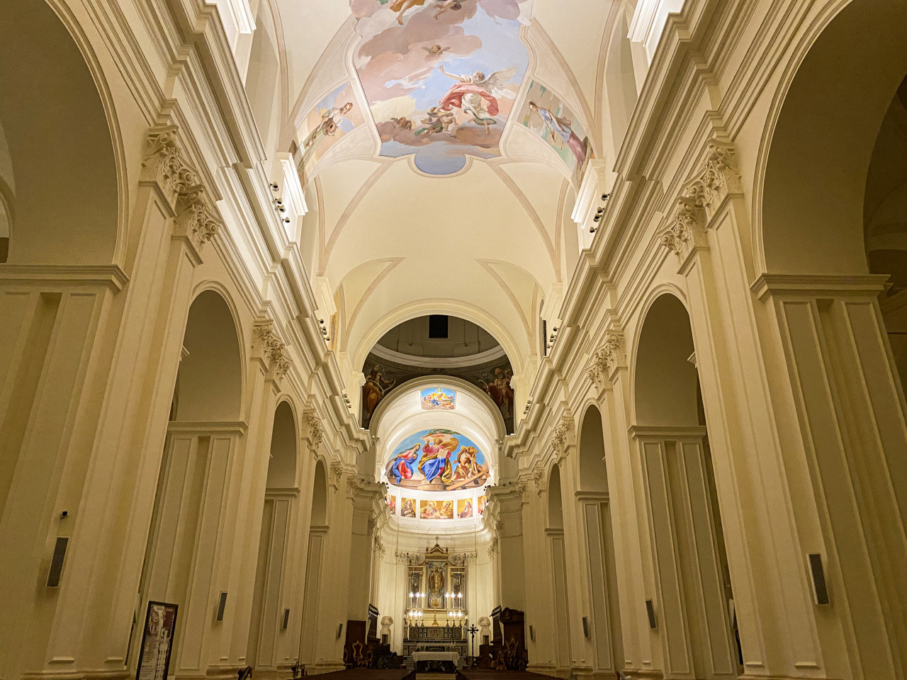 cattedrale di san nicolo interno