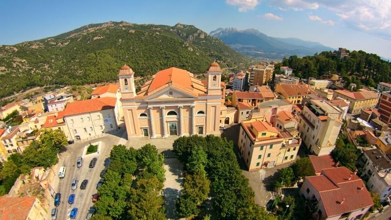 cattedrale di santa maria della neve nuoro vista dall alto