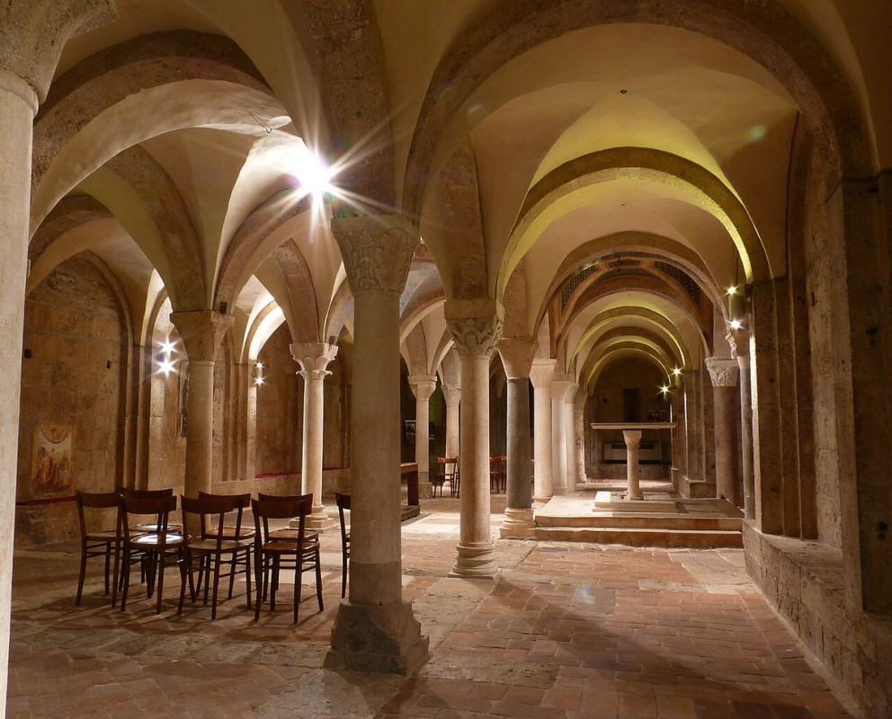cattedrale santa maria duomo cripta rieti - foto di justinawind