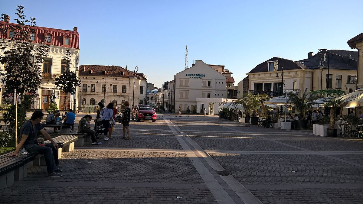 centro storico strada lipscani craiova - foto di leontin l