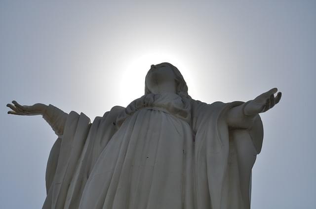 statua immacolata concezione nel cerro san cristobal