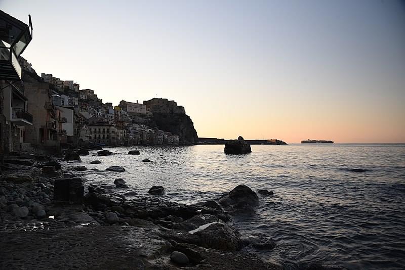 chianalea tramonto al mare