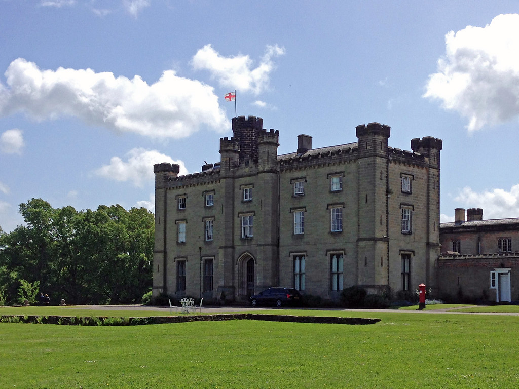 chiddingstone castle