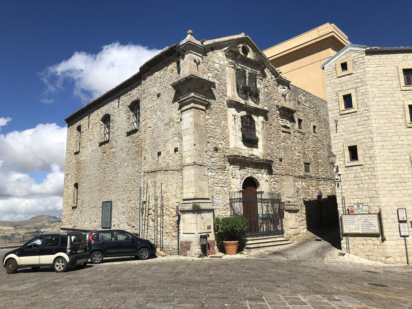 chiesa della badia gangi 1