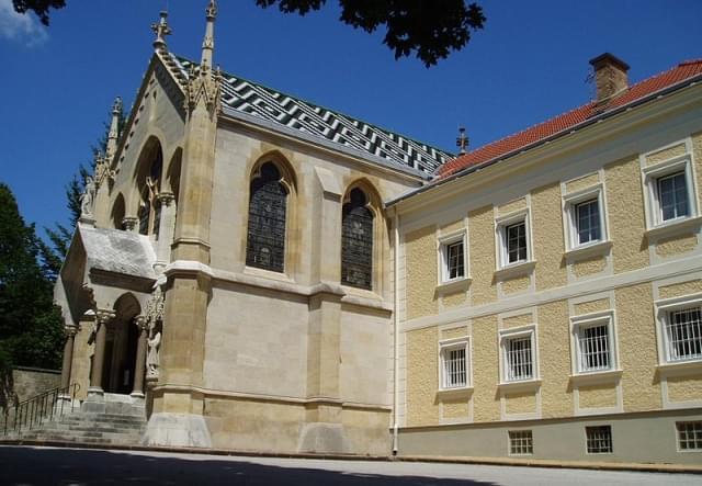 chiesa e chiostro mayerling