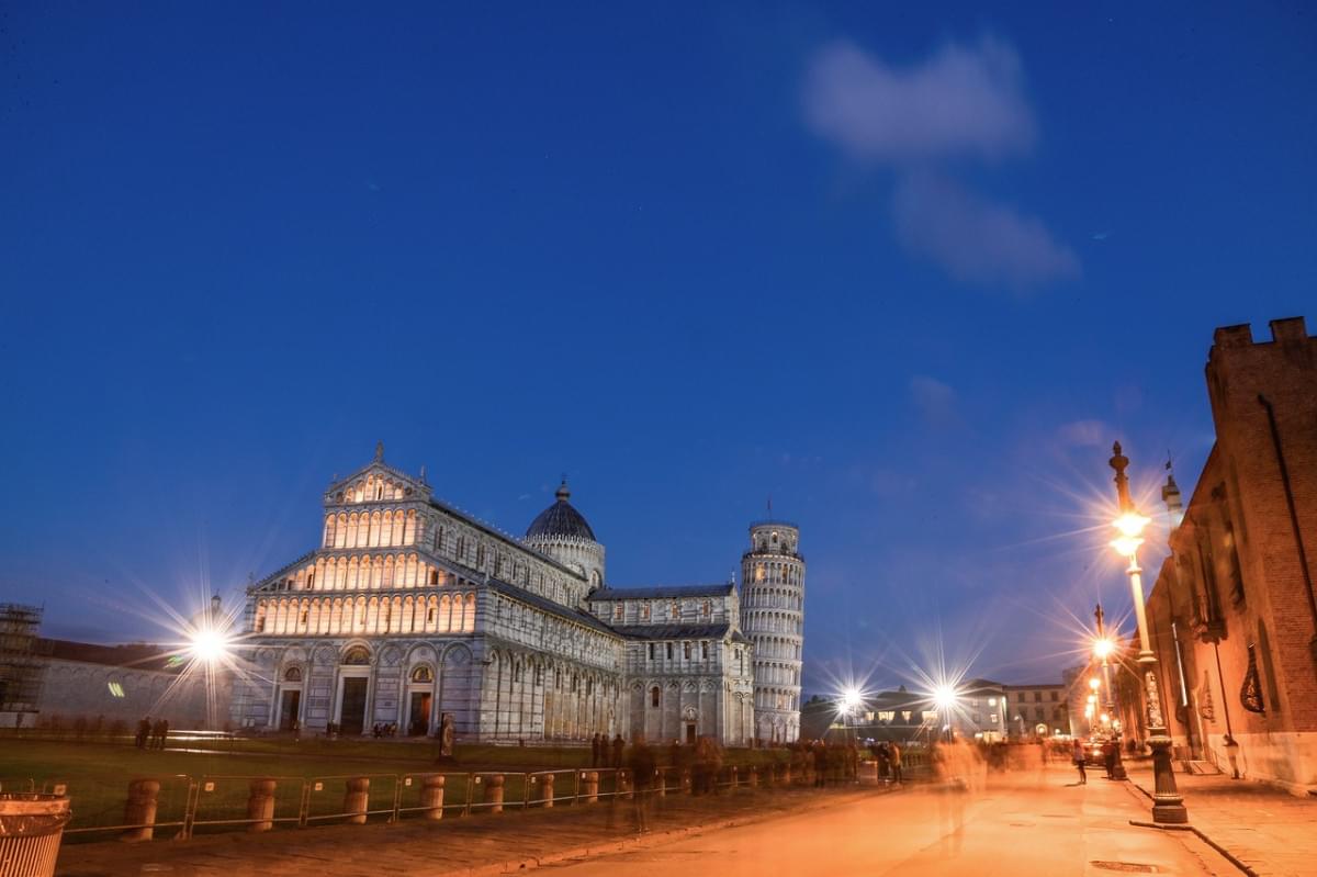 chiesa italia torre pendente di pisa