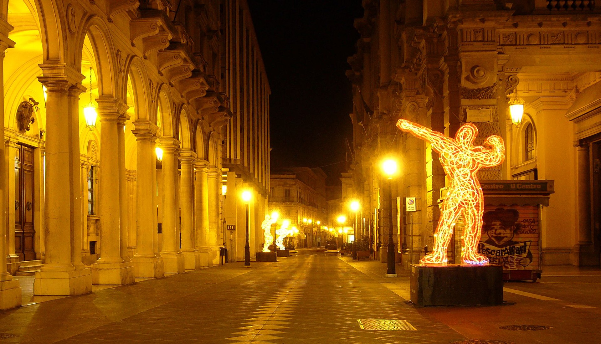 chieti corso marrucino di notte panoramio