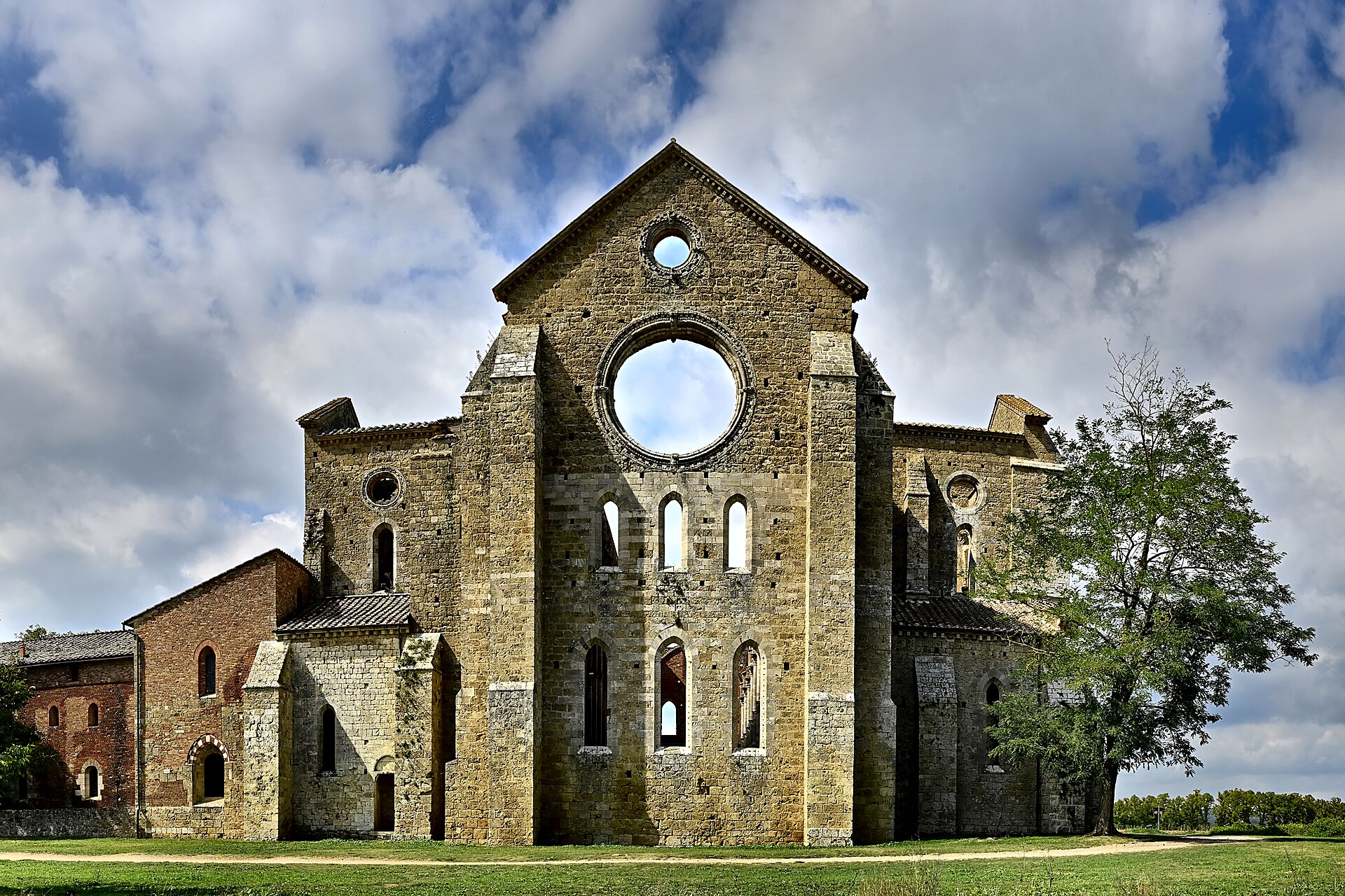 chiusdino abbaziadisangalgano02