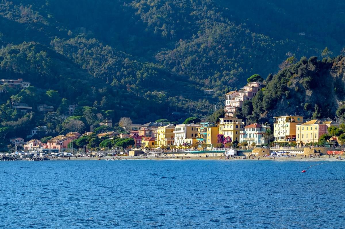 cinque terre monterosso villaggio