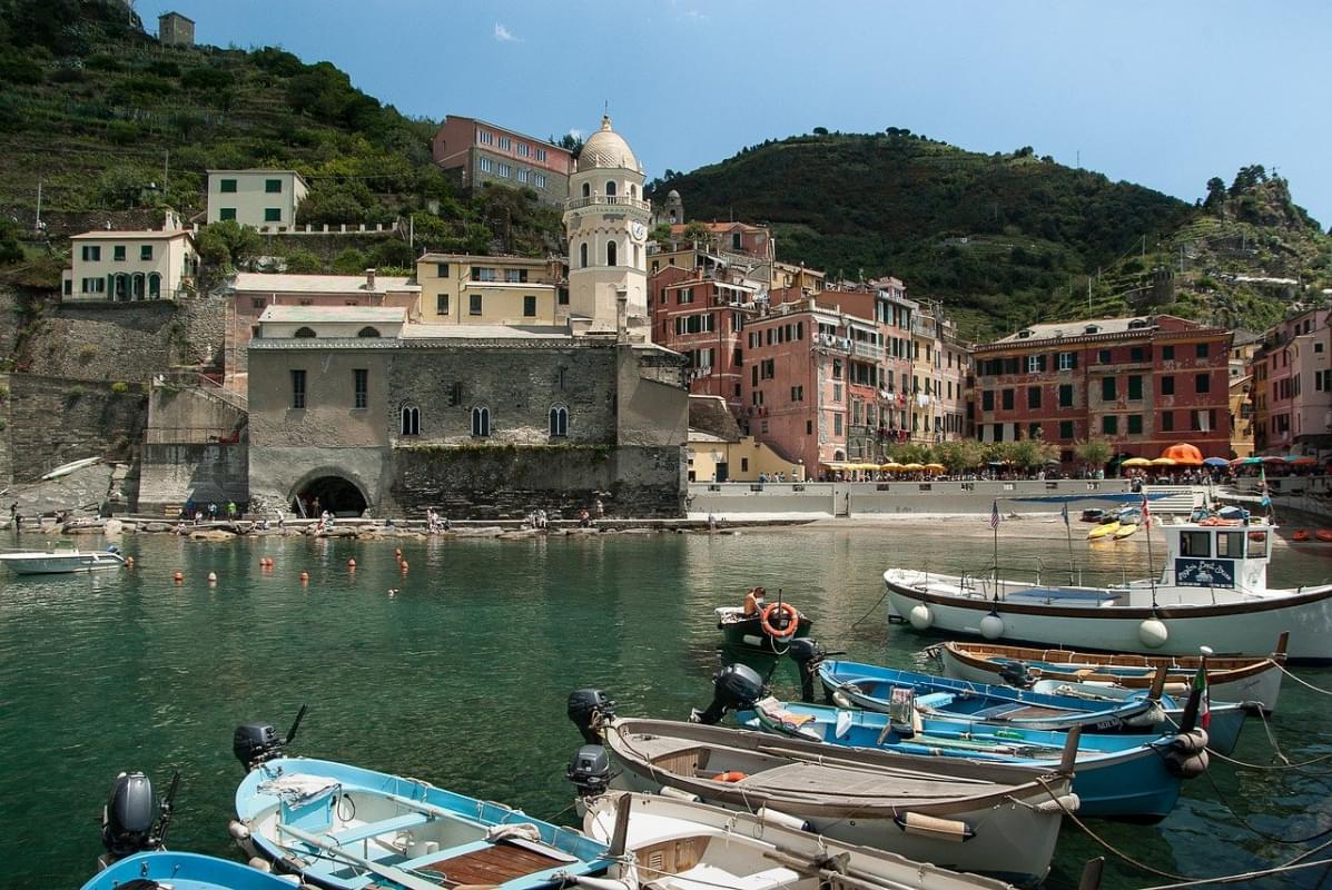 cinque terre vernazza mare