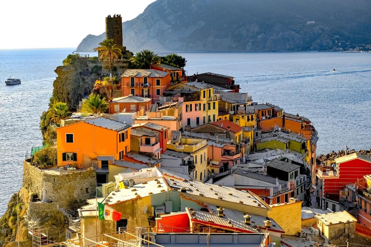 cinque terre vernazza villaggio 1