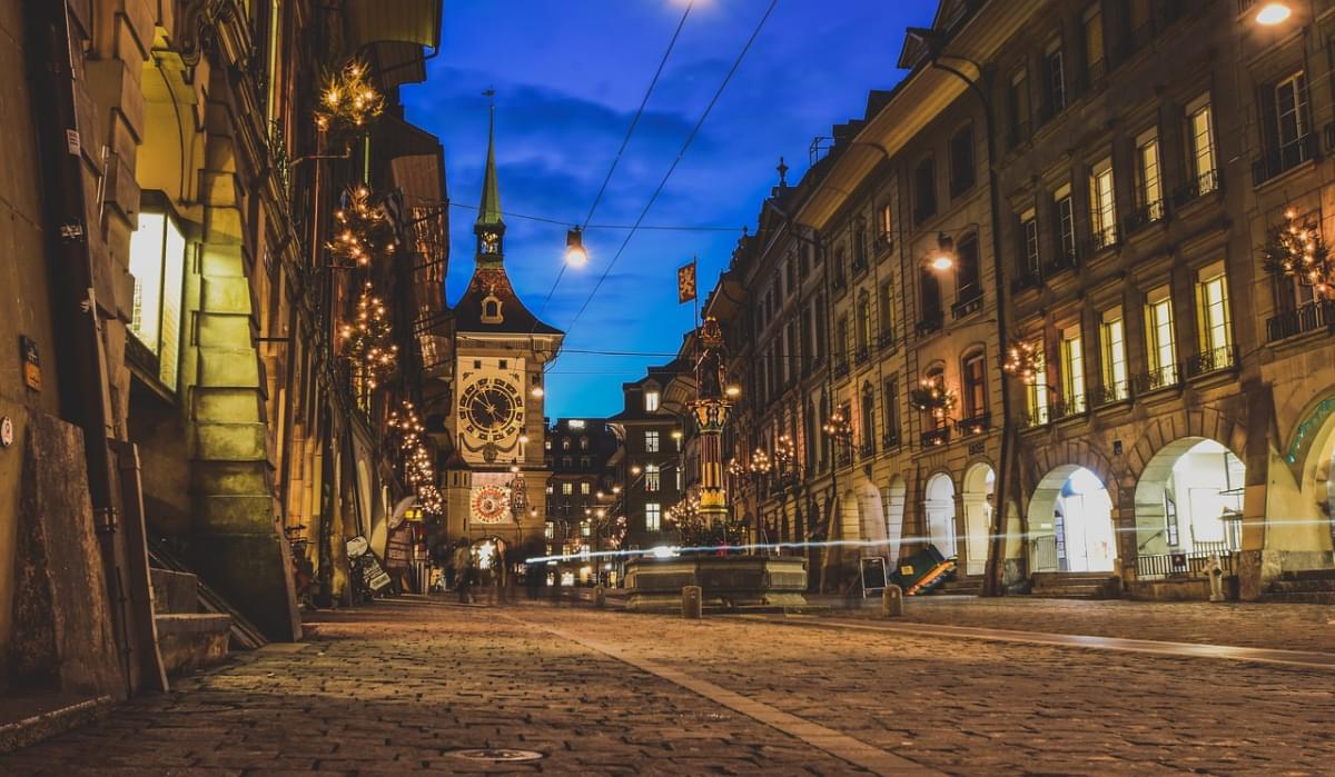 citta notte torre street finitrici