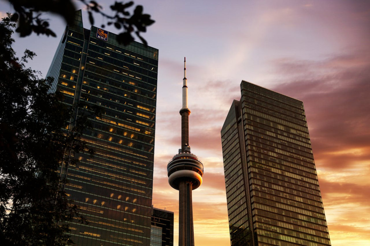 cn tower 1