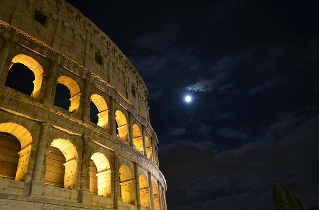 colosseo di notte